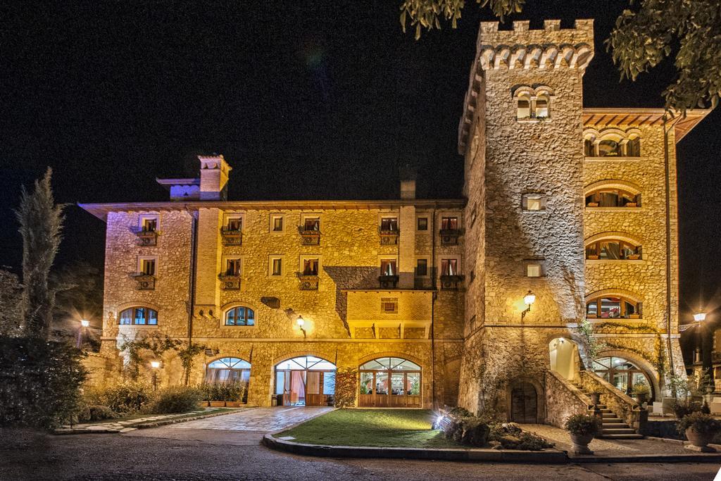 Le Gole Ristorante & Resort Celano Eksteriør billede