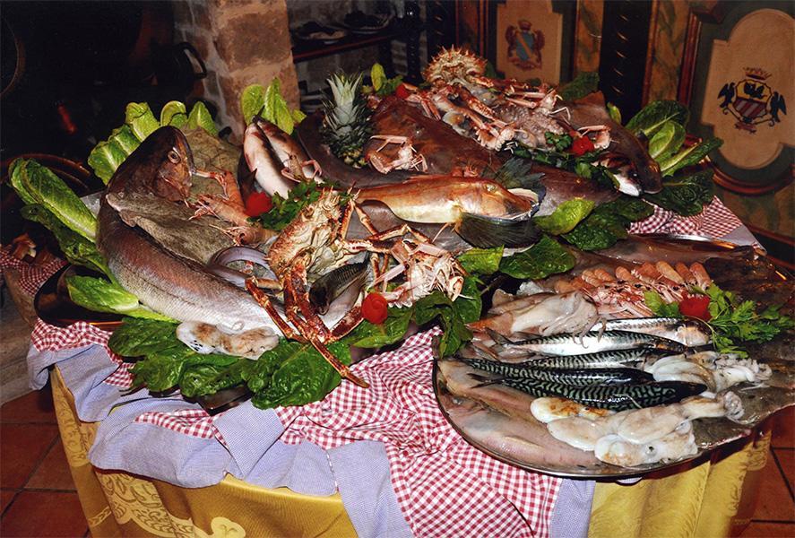 Le Gole Ristorante & Resort Celano Eksteriør billede