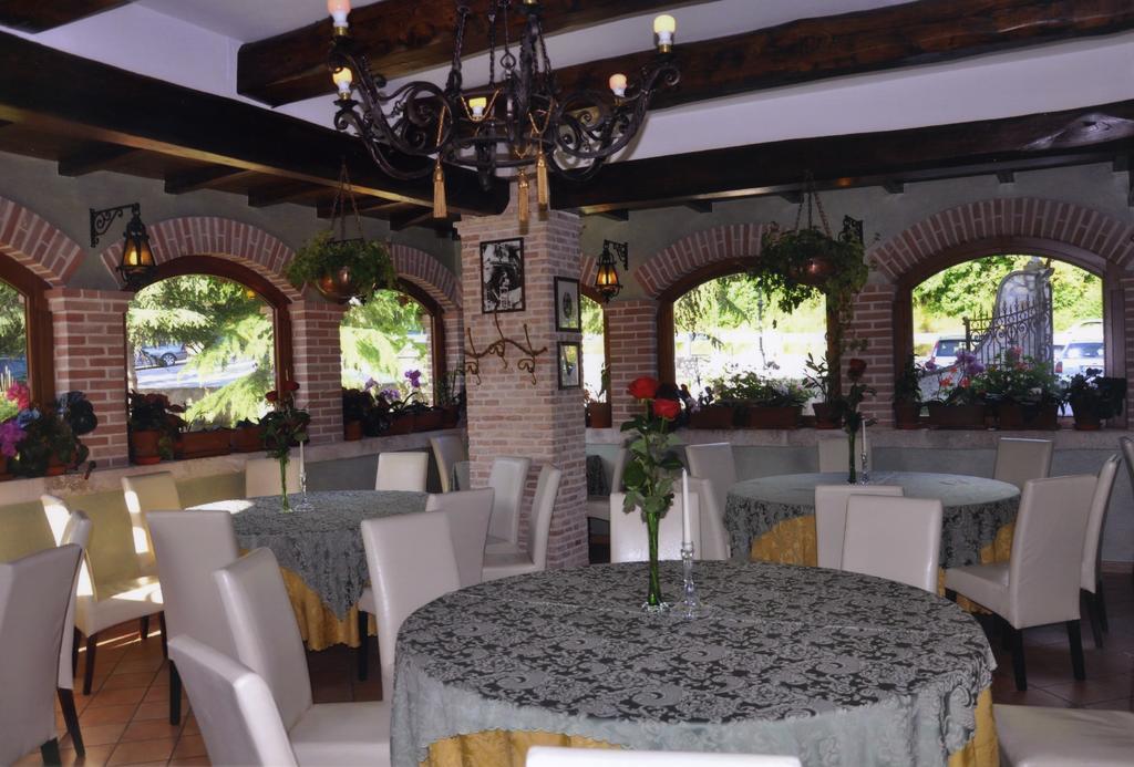 Le Gole Ristorante & Resort Celano Eksteriør billede